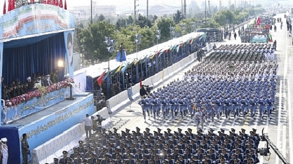 Терористична атака на военен парад в Иран