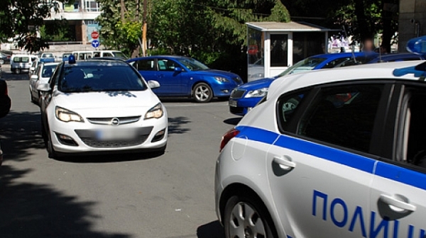 Шофьор прегази млад мъж във Велико Търново и избяга