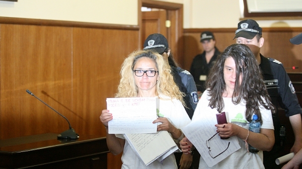 Апелативният спецсъд остави за постоянно в ареста Иванчева и заместника й