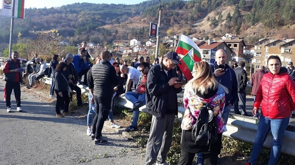 Протестиращ от Дупница: Привикаха ме в полицията, обясниха, че всички сме заснети