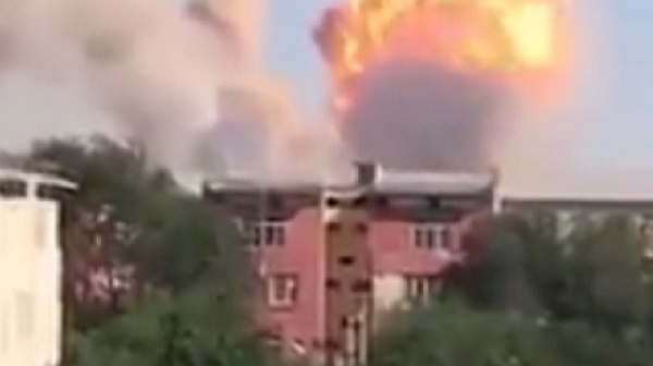 Взрив във военен склад в Казахстан