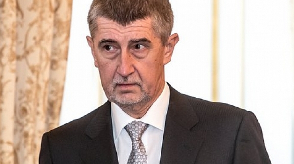 Чешкото правителство на Андерй Бабиш оцеля след вот на недоверие