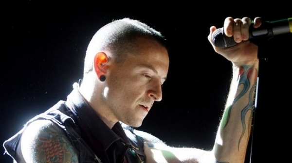 Linkin Park почита Честър Бенингтън с концерт