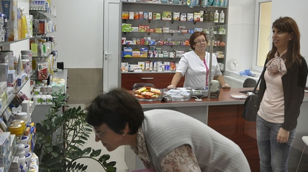 Дават 6 месеца гратис на аптеките, за да въведат нова европейска наредба