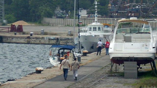 Убит и ранени при сблъсък на лодки във Финландия