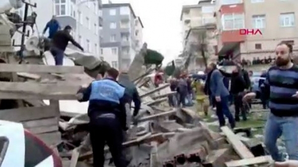14 станаха загиналите при срутването на блока в Истанбул
