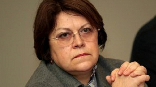 Татяна Дончева: Подхвърлят на гладните като парче месо олигарси
