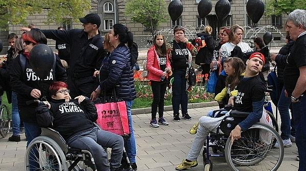 Майките на деца с увреждания отказаха среща със социалния министър