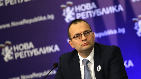М. Димитров за Фрог: Цирк е назначението на Първанов за зам.-министър, рискът АЕЦ ”Белене” е висок
