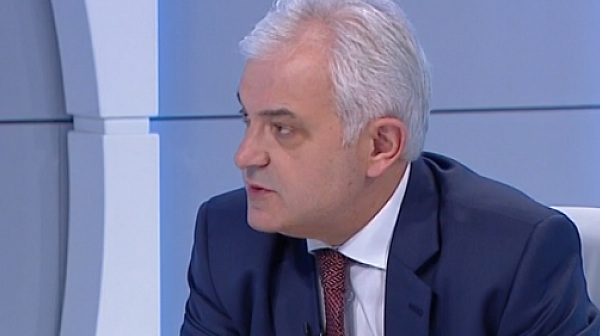 ДБГ настоява Явор Нотев да подаде оставка незабавно