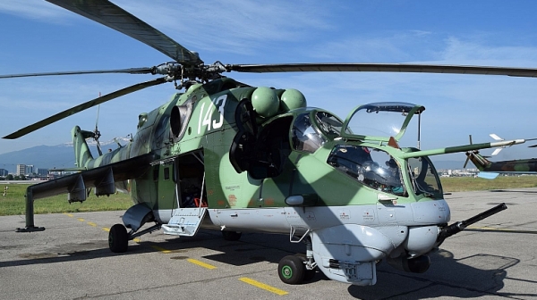 МО забърка поредна каша с ремонта на вертолетите Ми-17 и Ми-24