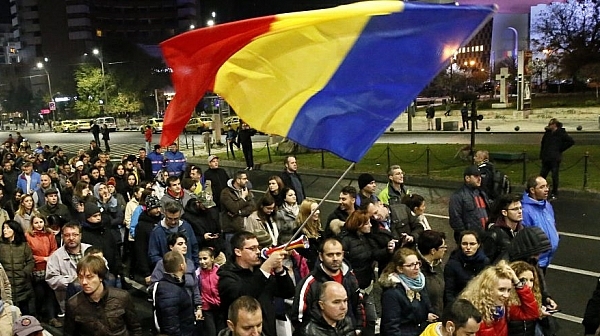 Протестите против корупцията в Румъния продължават