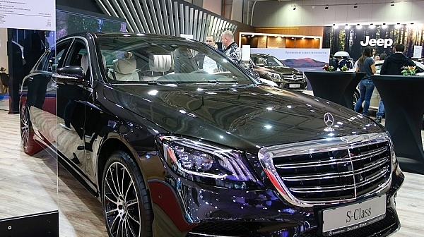 Mercedes-Benz показва един от най-скъпите автомобили на автосалона в София, Subaru с нов кросоувър