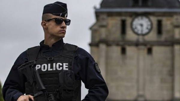 Френската полиция е объркала самоличността на арестуван екстремист