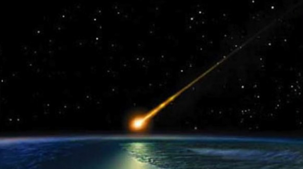 13-килограмов метеорит падна в оризово поле в Индия