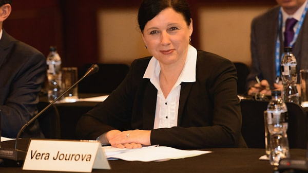 Вера Йоурова: Независимостта на съдебната система е под заплаха в България