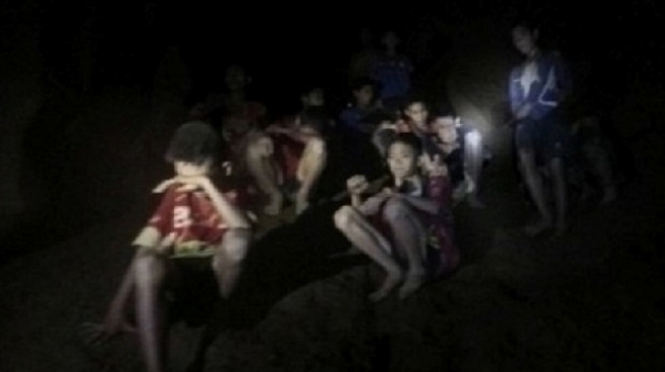 Треньорът на блокираните в пещера в Тайланд деца помоли за прошка в писмо