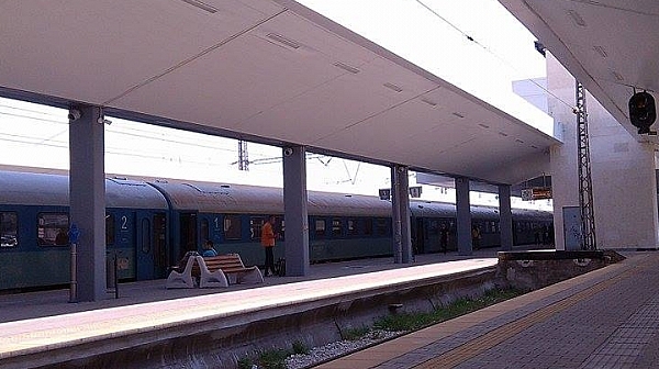 БДЖ ще получи до 100 млн. лева за нови влакове
