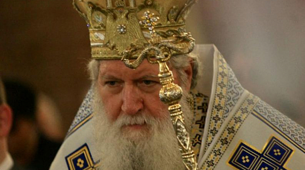 Патриарх Неофит оглави Света Божествена литургия за Цветница