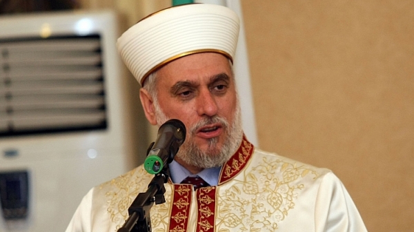 Главният мюфтия си прави устата България да се грижи за имамите