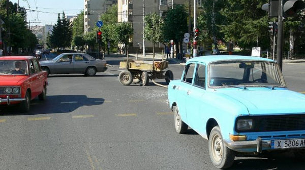 Евростат: България е на дъното на класацията за каране на стари автомобили