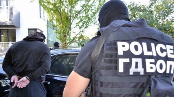Спецакцията на ГДБОП в София продължава