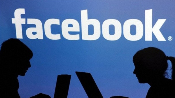 ЕК ще се бори с над 60 млн. фалшиви профила във Facebook