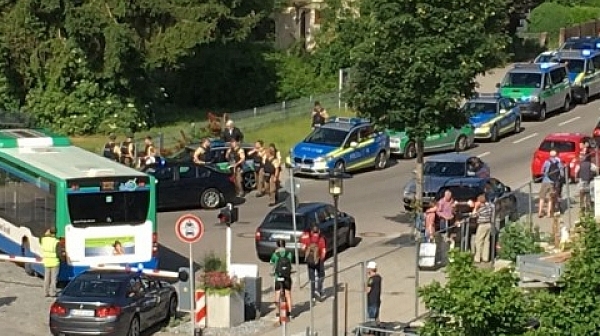 Стрелба на спирка в Мюнхен, полицайка е смъртоносно ранена