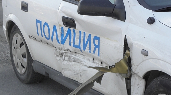 Верижна катастрофа с патрулка в Пловдив