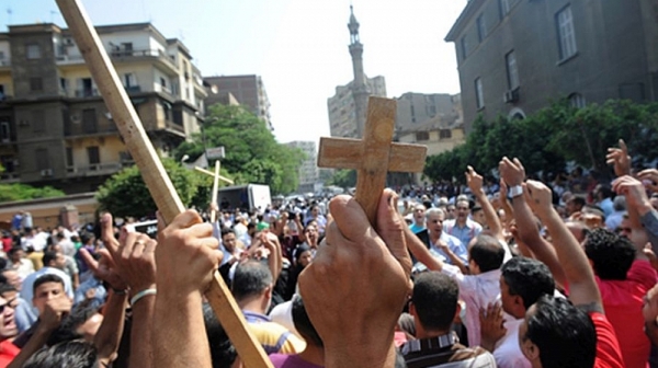 Избиването на копти в Египет продължава