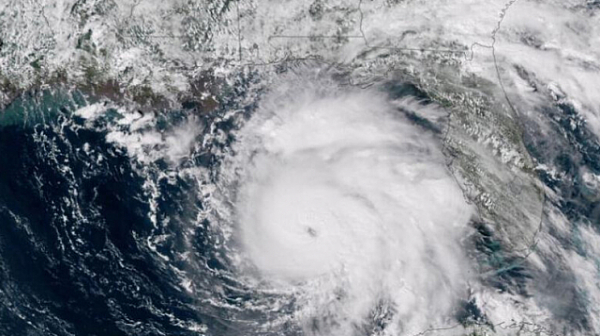 Расте броят на жертвите на урагана ”Дориан”