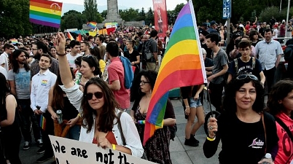 ВМРО иска забрана на гей парада