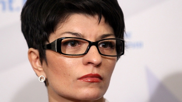 Десислава Атанасова призна за конфликт на интереси с баща си