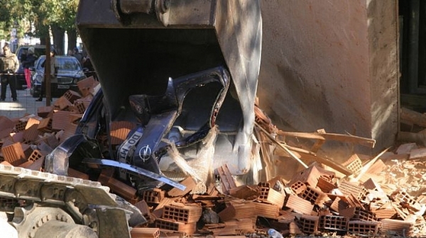 Продължава събарянето на незаконни обекти в ”Столипиново”