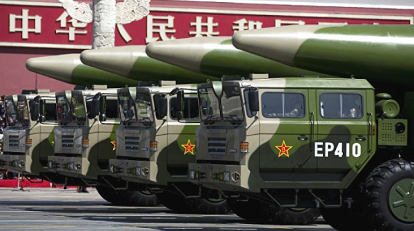 Китай догонва Русия и скоро ще я измести от големите пазари на оръжие
