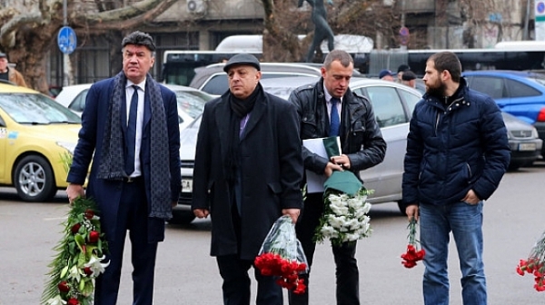 Футболни легенди почетоха паметта на Иван Вуцов