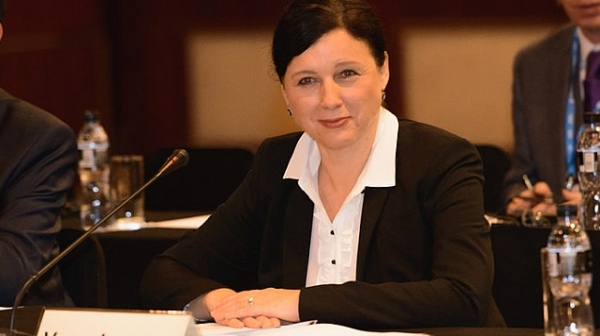 Еврокомисарят по правосъдието следи разследването за убийството на Виктория Маринова
