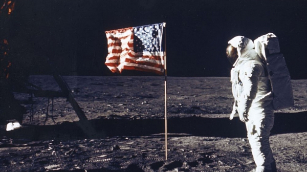 Навършват се 50 години от стъпването на човек на Луната