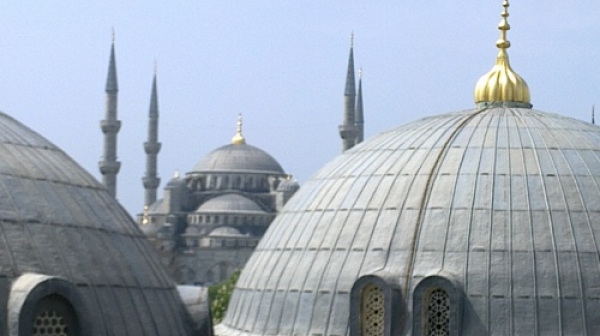 Над милиард евро губи Истанбул в туризма заради терористичните атаки