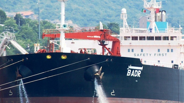 Либийският танкер ”Бадр” отново сменя името и флага си
