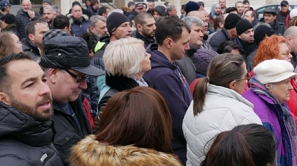 Протести в подкрепа на д-р Иван Димитров в Пловдив, София и Стара Загора