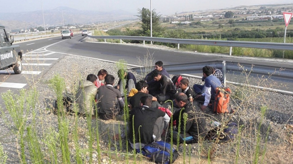 Арестувани са 17 души в София за трафик на бежанци