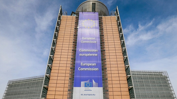 „Файненшъл Таймс“: ЕС създава фонд на бъдещето от 100 млрд. евро