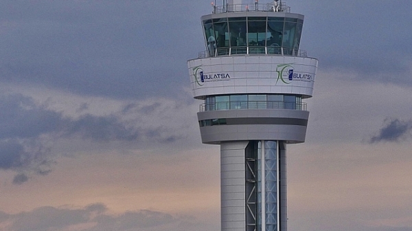 BULATSA празнува 50 години с нова визия на летищната контролна кула в София