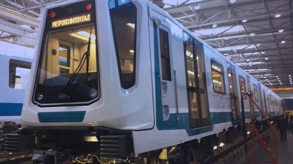 Готов е първият влак за третата линия на метрото