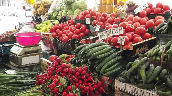 Купуваме по-скъпи зеленчуци и по-евтини плодове