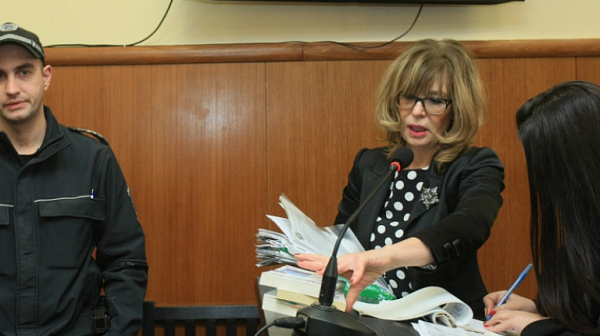 Румяна Ченалова: Прокуратурата и КОНПИ трябва да проверят Гешев