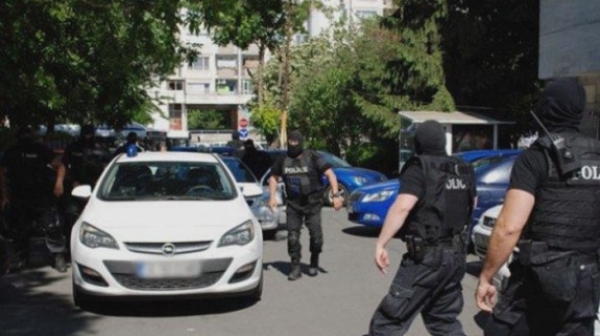 Въоръжени ограбиха магазин в София