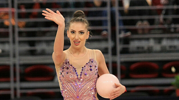 Катрин Тасева вотора на топка на Европейските игри в Минск