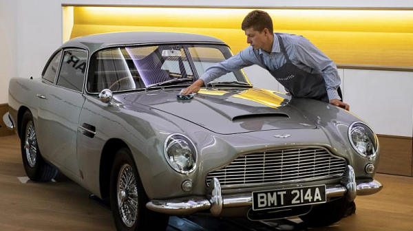 Колата на Джеймс Бонд беше продадена на търг за 6,4 млн. долара